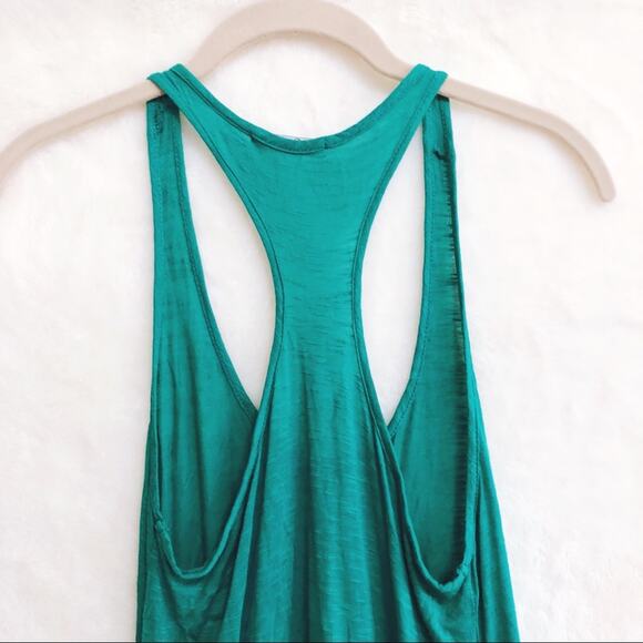 Soprano Green Sleeveless Bottom Ruffled Top - Picture 2 of 6